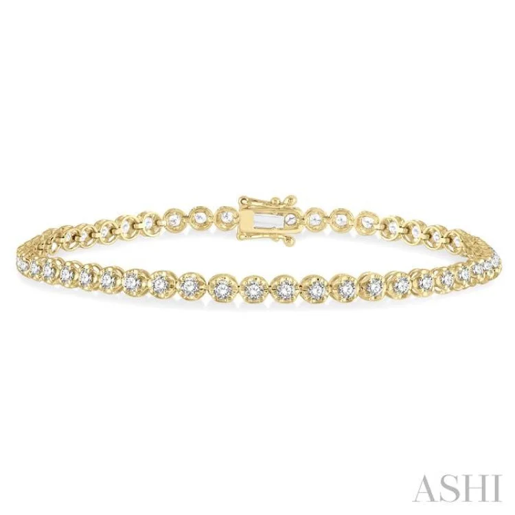 2 Ctw Round Cut Diamond Illusion Bracelet in 10K Yellow Gold