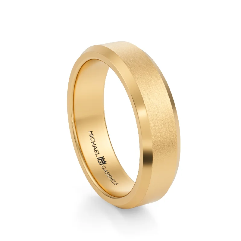 5mm Mens Beveled Wedding Band - Center Matte